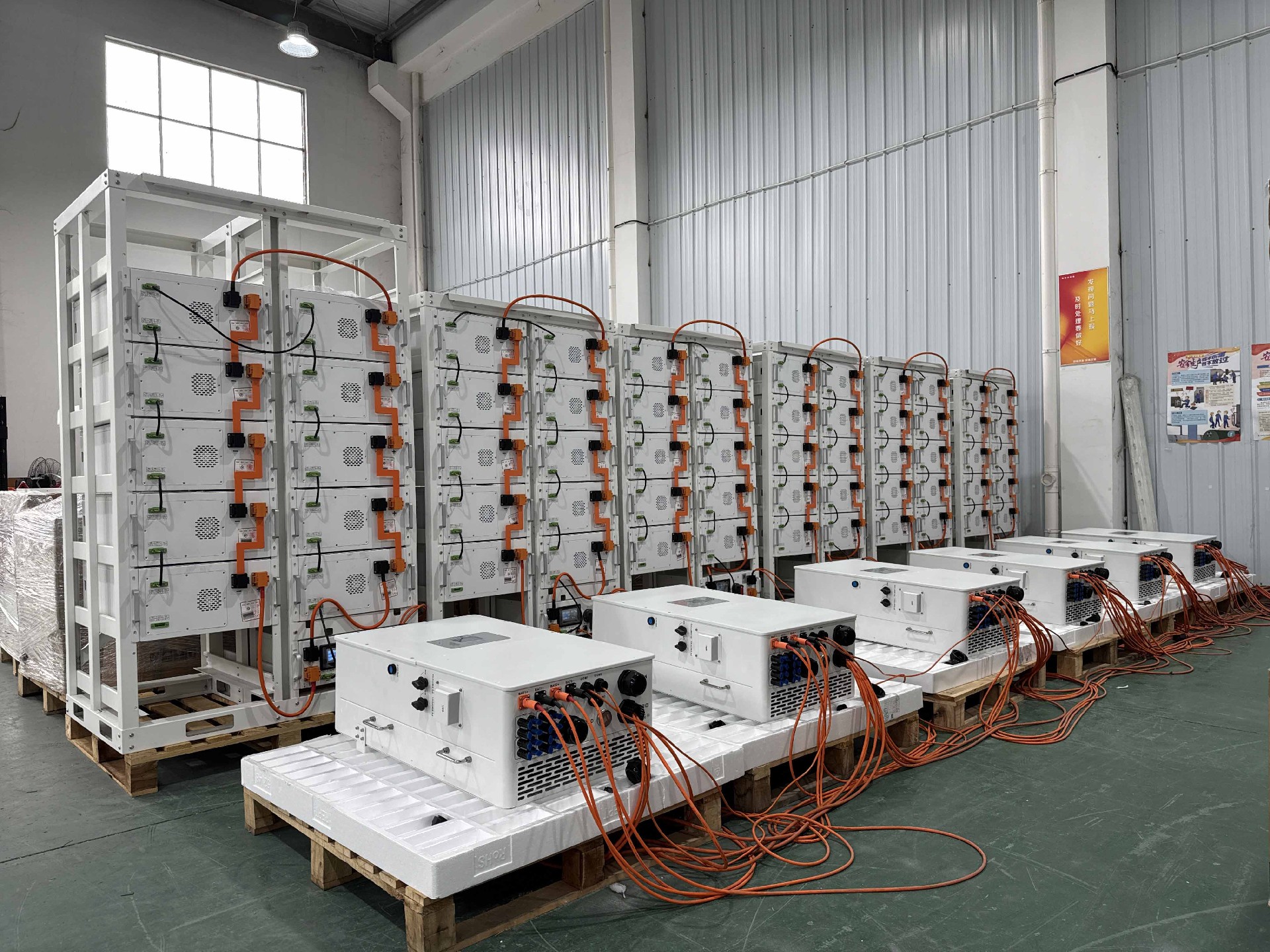 Deye 50kW Three-Phase Inverter – 5-Unit Parallel Solution(图3)