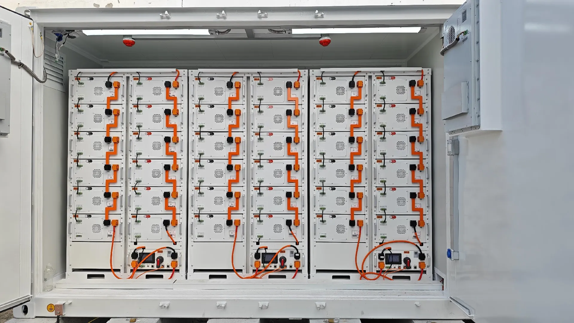 Peak-Valley Arbitrage Energy Storage System at Yuesilian Plant, Gaoyou Economic Development Zone, Ji(图1)