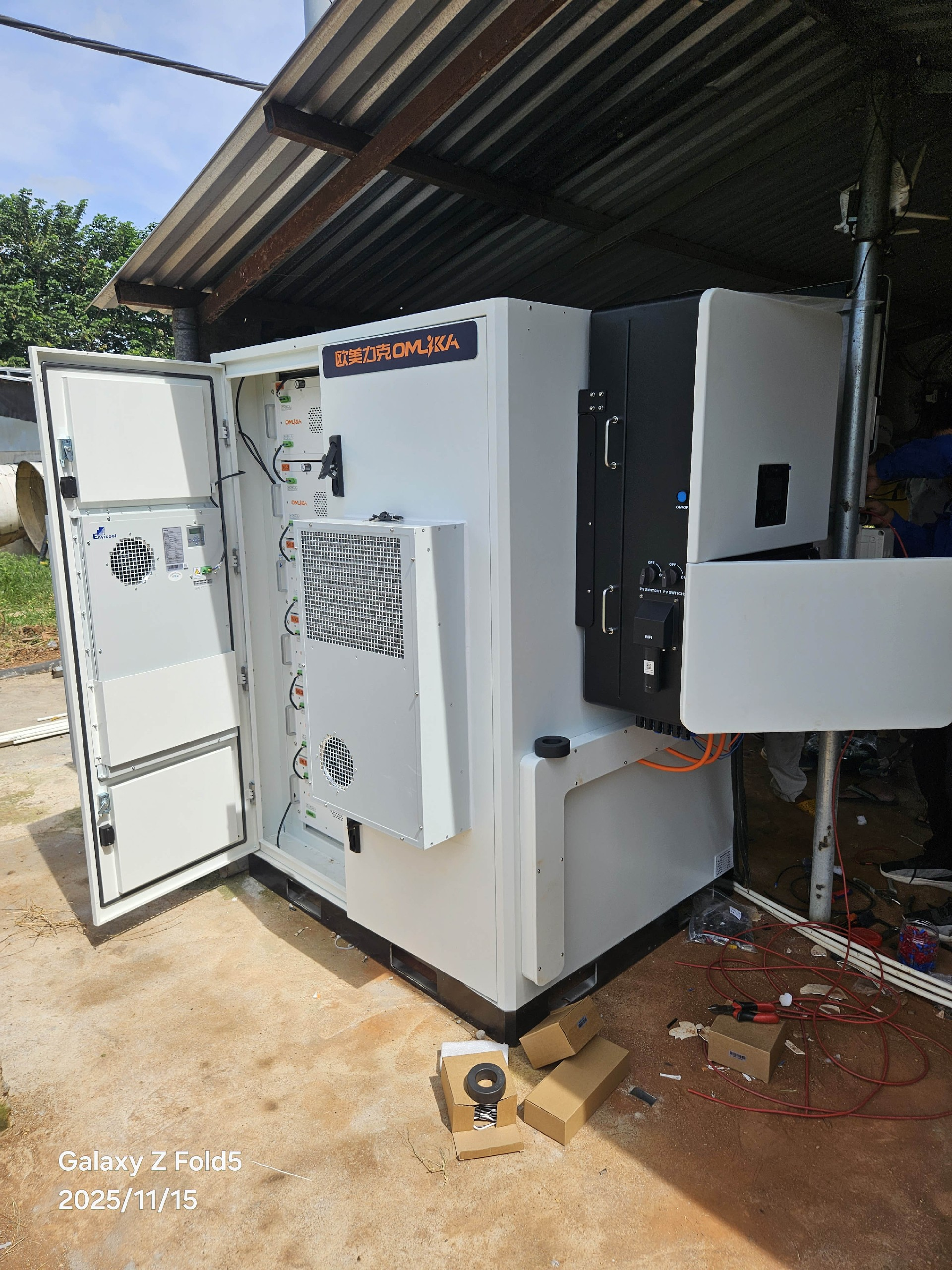 Vietnam 80kW–240kWh Energy Storage Cabinet Project(图1)